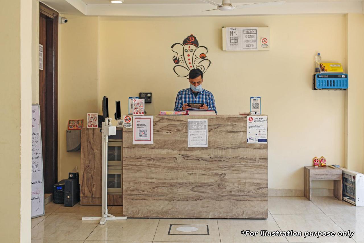 Oyo Flagship Hotel Golden Suites バンガロール エクステリア 写真