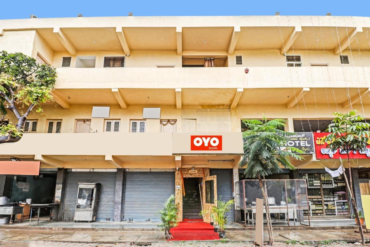 Oyo Flagship Hotel Golden Suites バンガロール エクステリア 写真